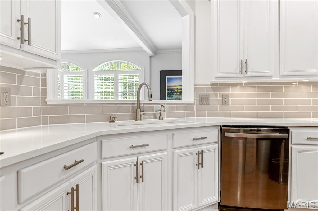 754 Southbrook Forest