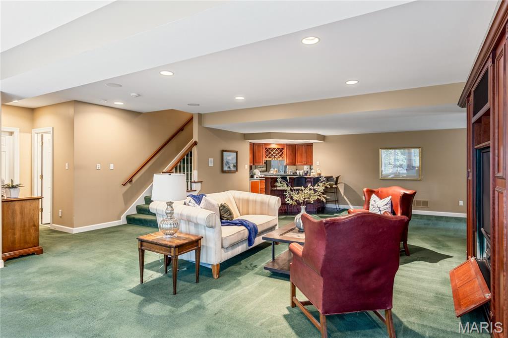 14265 Manderleigh Woods Drive