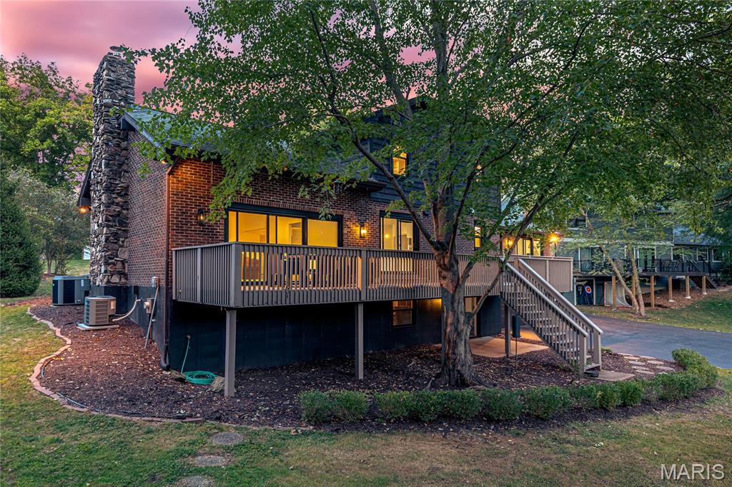 13250 Pinetree Lake Drive