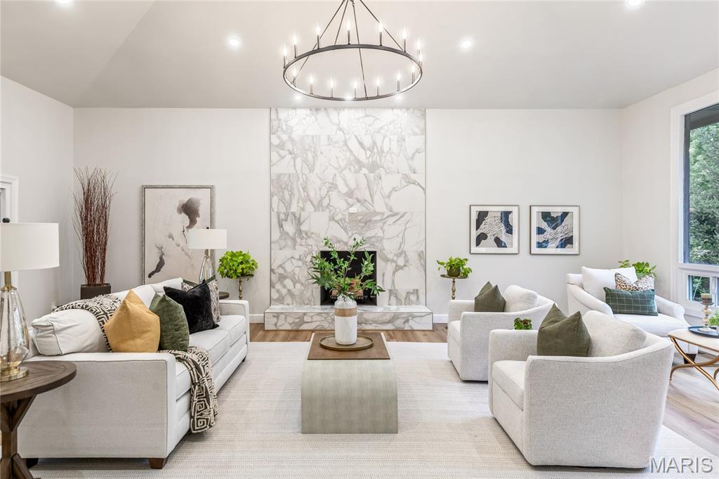 13250 Pinetree Lake Drive