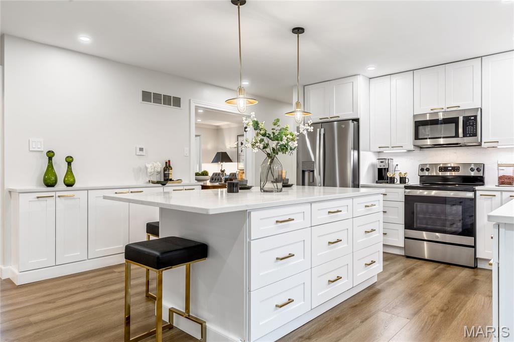 13250 Pinetree Lake Drive