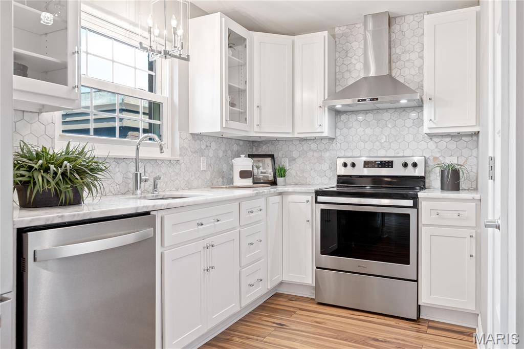 13515 Coliseum Drive