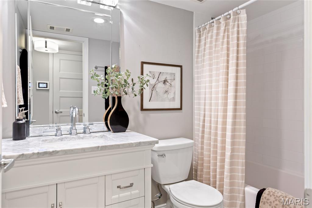 13515 Coliseum Drive