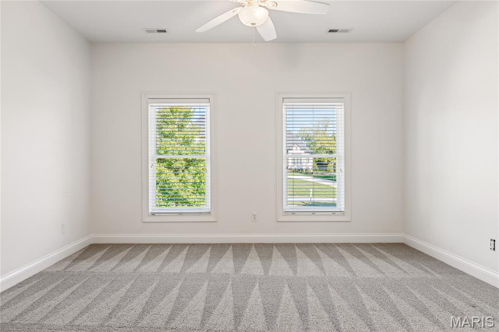 11 Roclare Lane