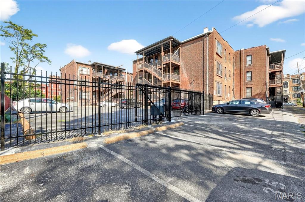 4512 McPherson Avenue Unit: 1W