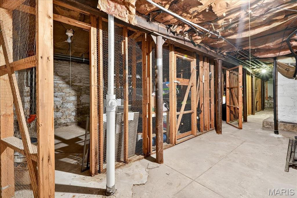 4512 McPherson Avenue Unit: 1W