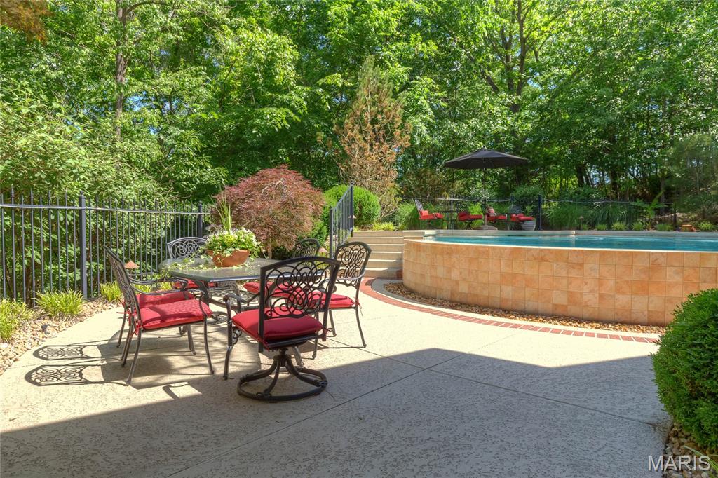 1105 Shepard Oaks Drive