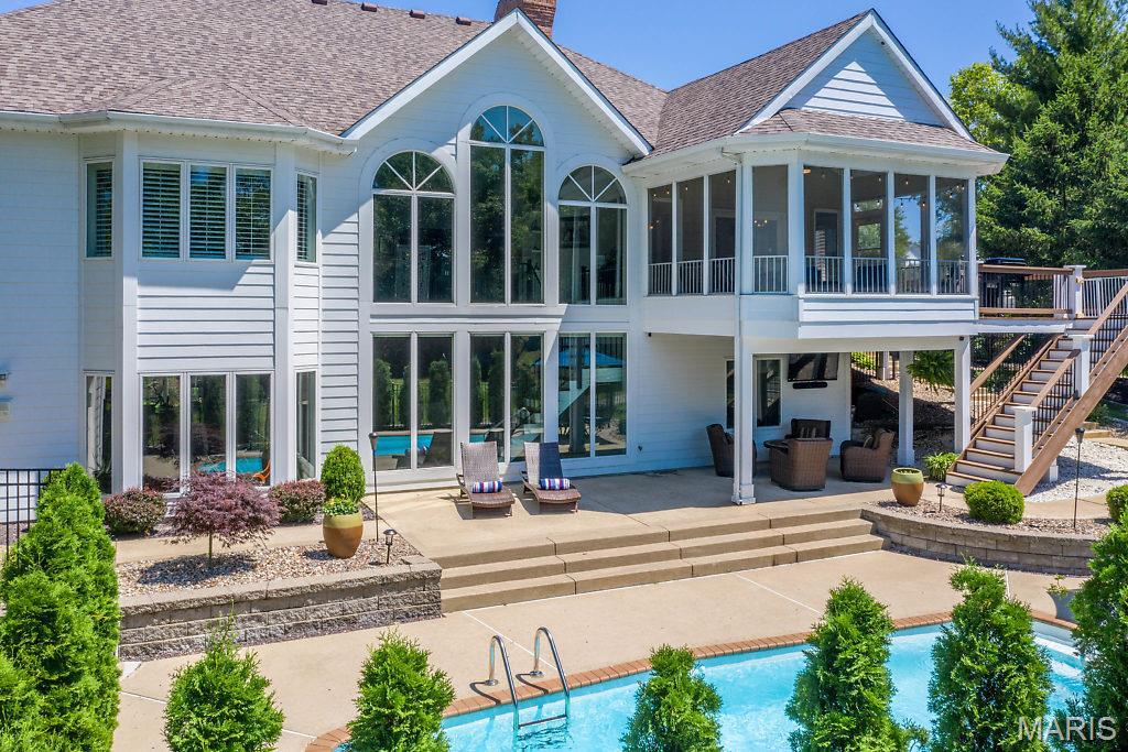 671 Clifden Drive