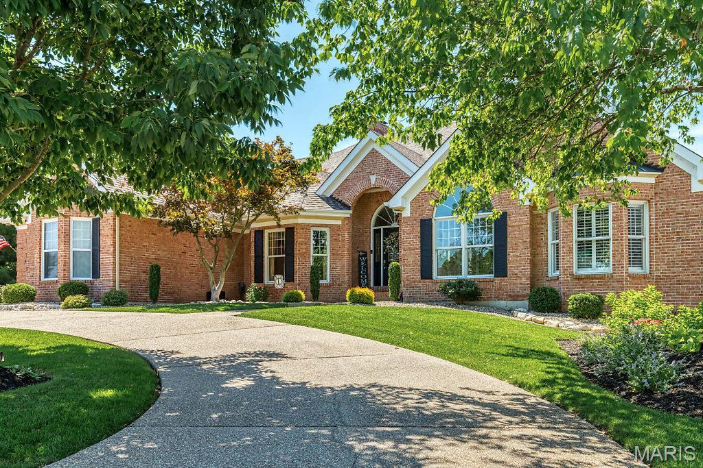 671 Clifden Drive
