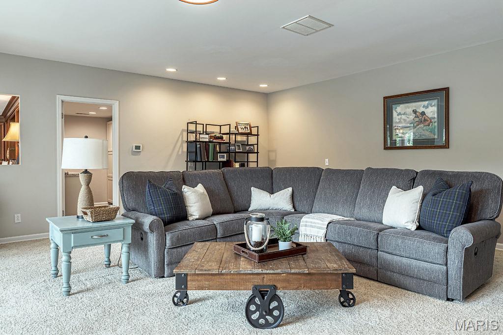 671 Clifden Drive