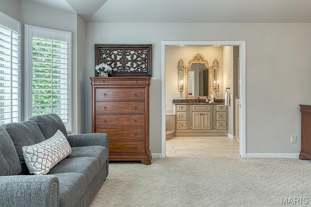 671 Clifden Drive