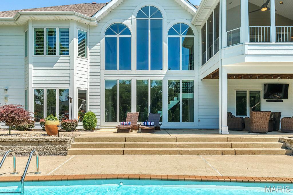 671 Clifden Drive