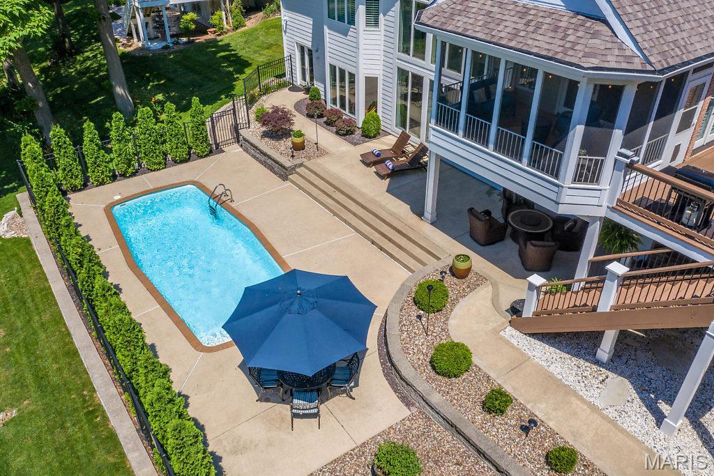 671 Clifden Drive