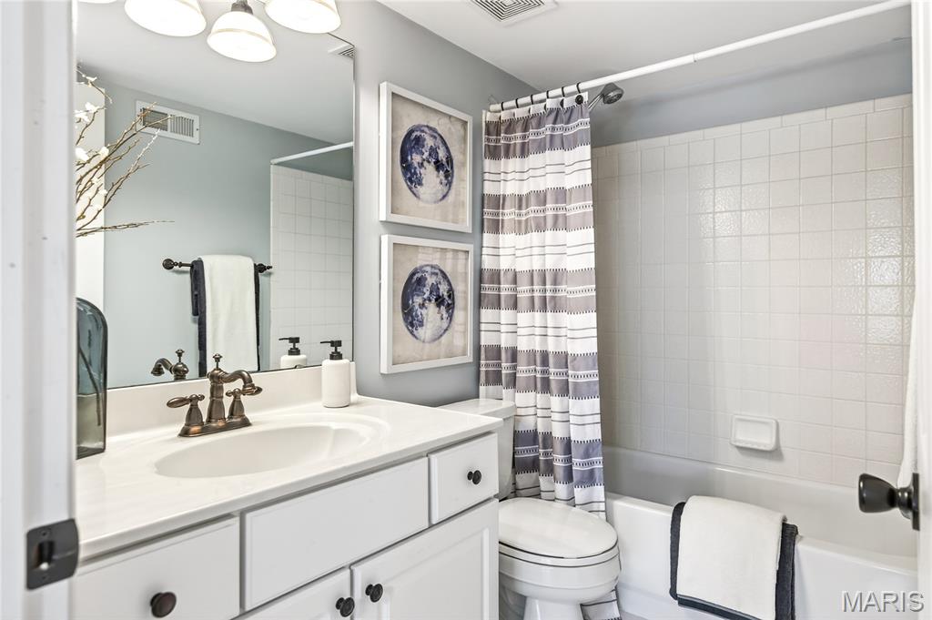 1302 Wellington View Place