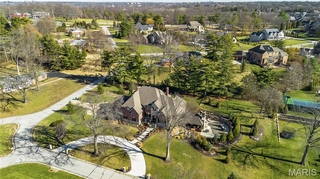 24 Williamsburg Estates Drive