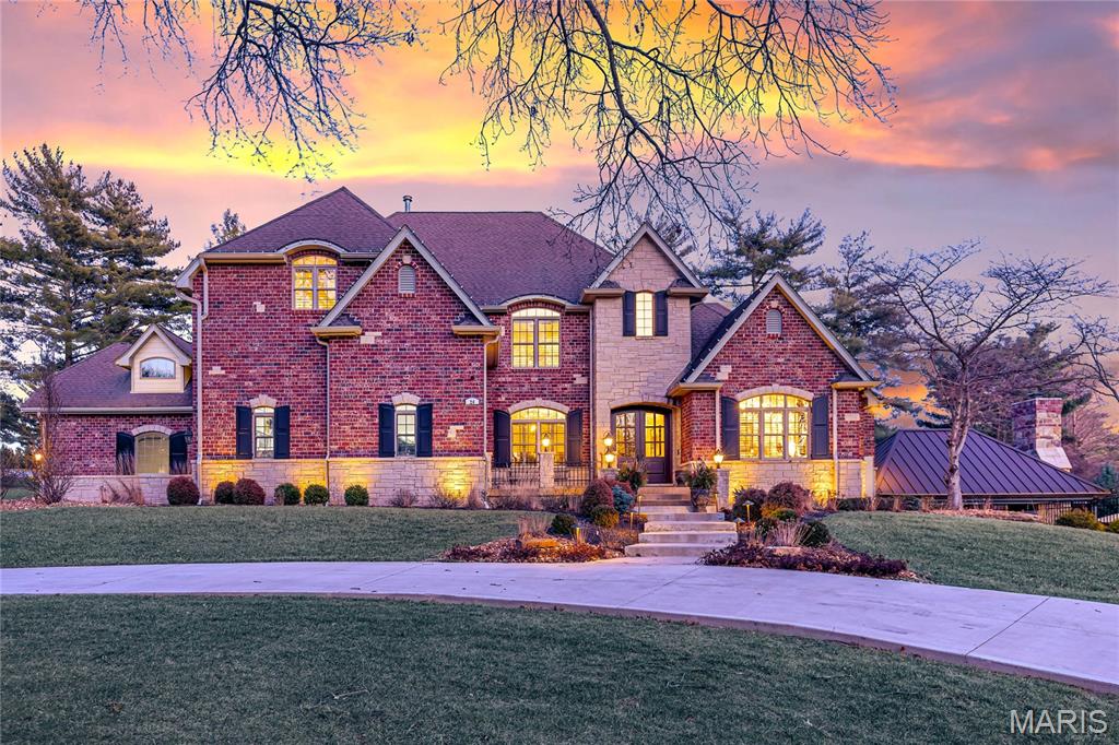 24 Williamsburg Estates Drive