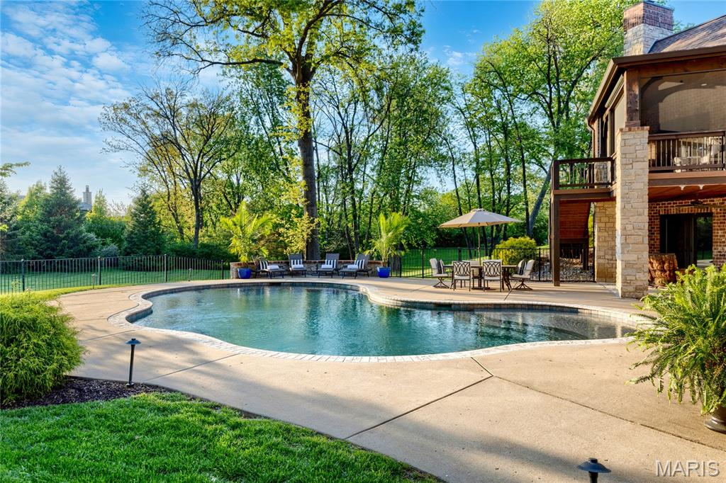 1015 Claymark Drive