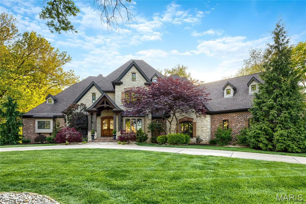 1015 Claymark Drive