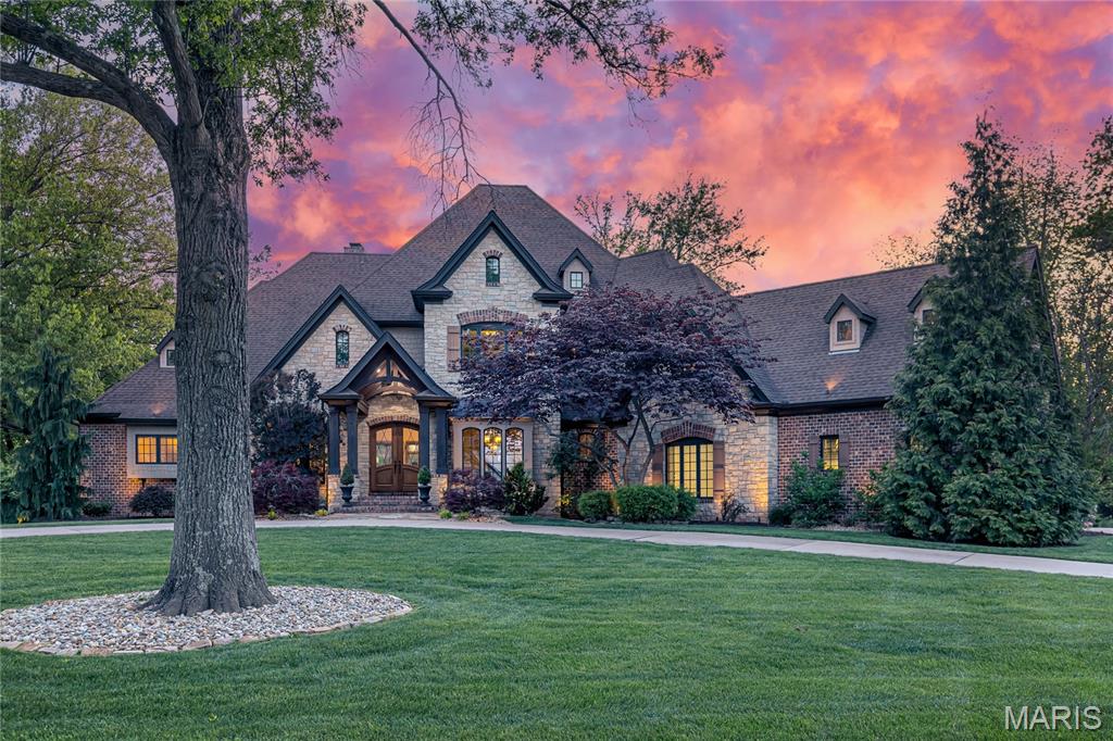 1015 Claymark Drive