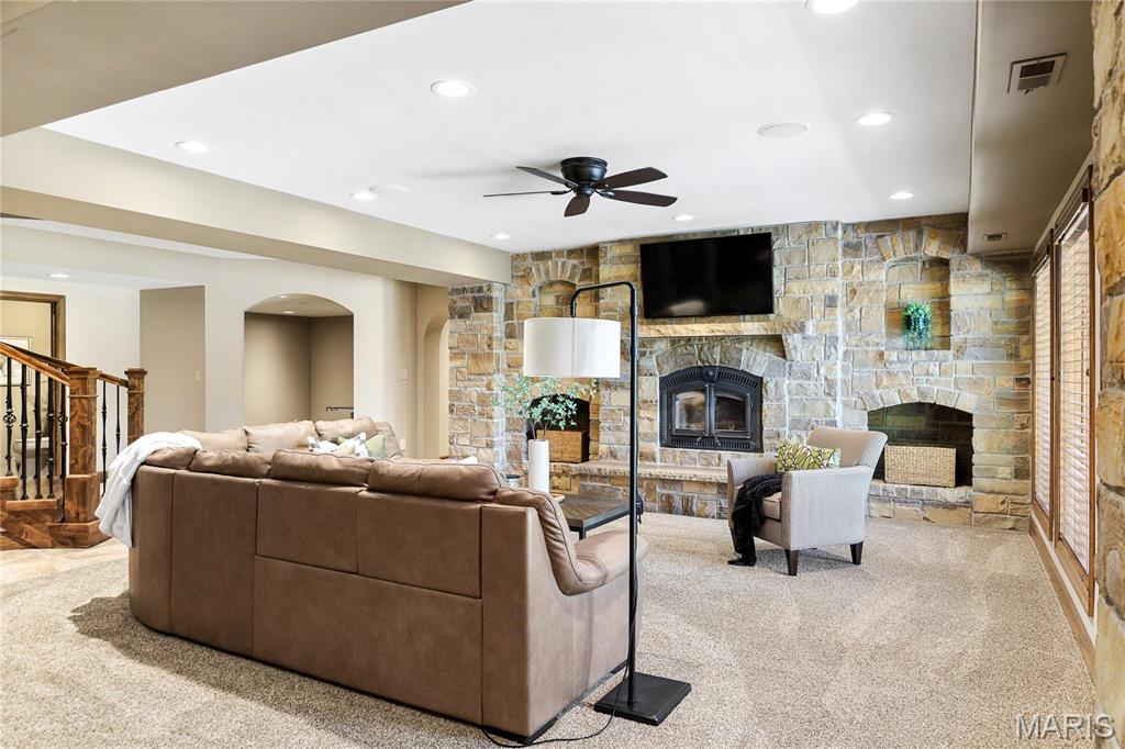 1015 Claymark Drive