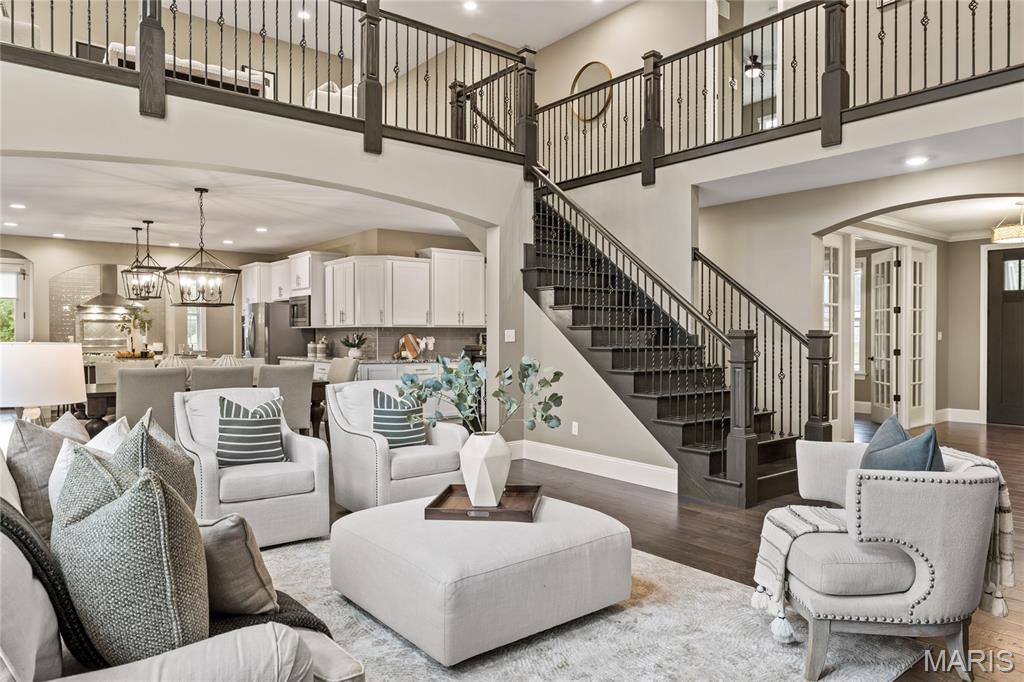 216 Westleigh Court