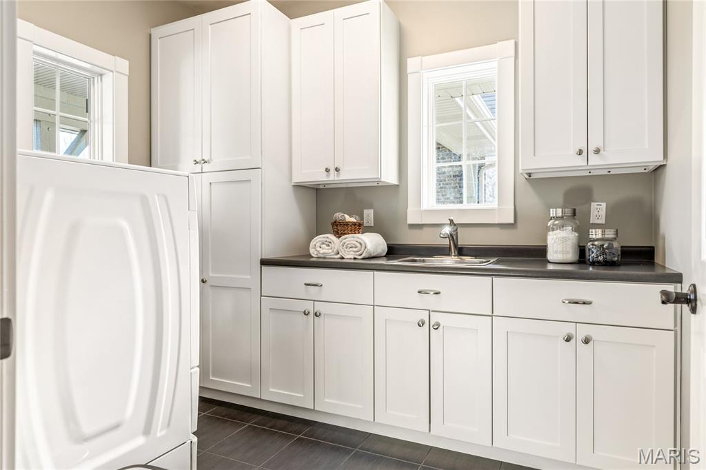 1007 Devonworth Manor Way