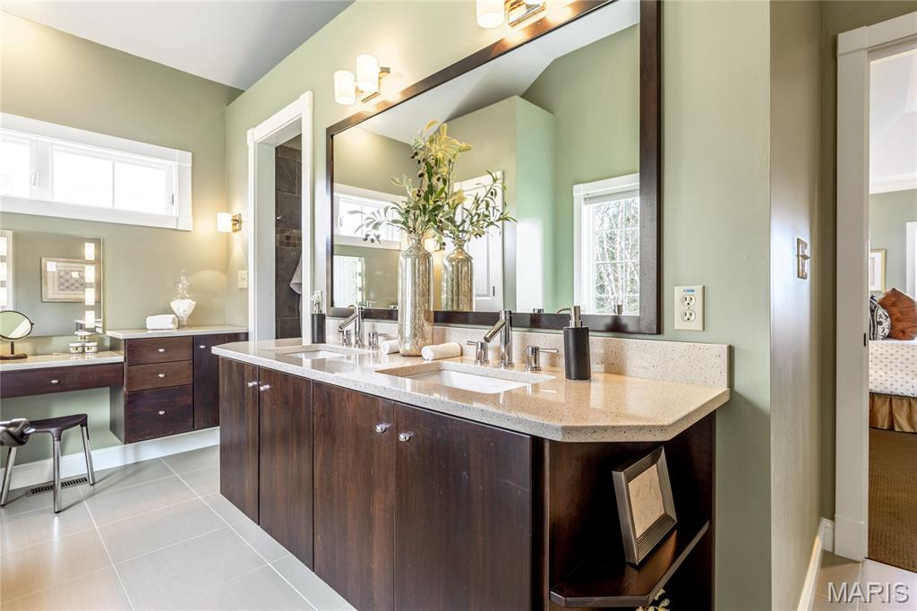 1007 Devonworth Manor Way