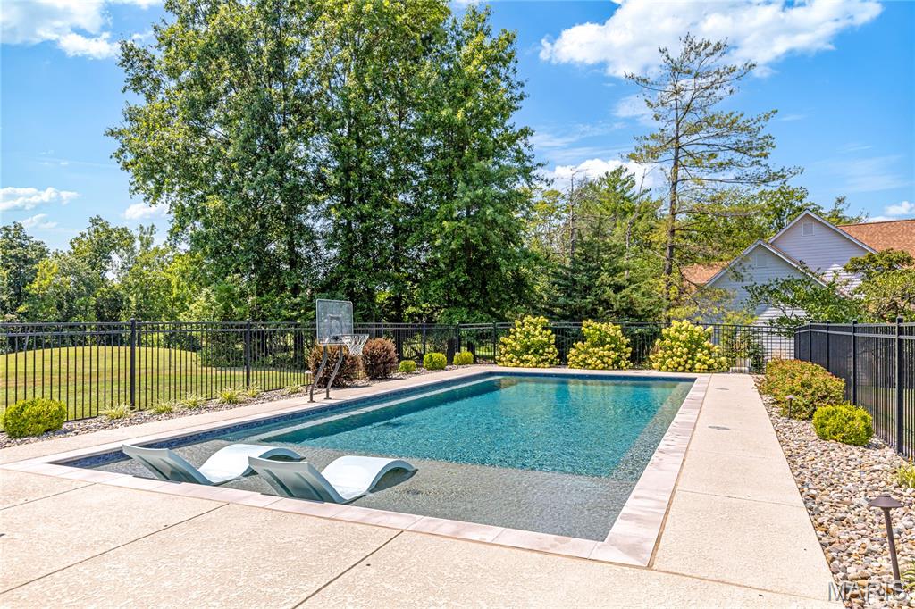 1069 Whitmoor Drive