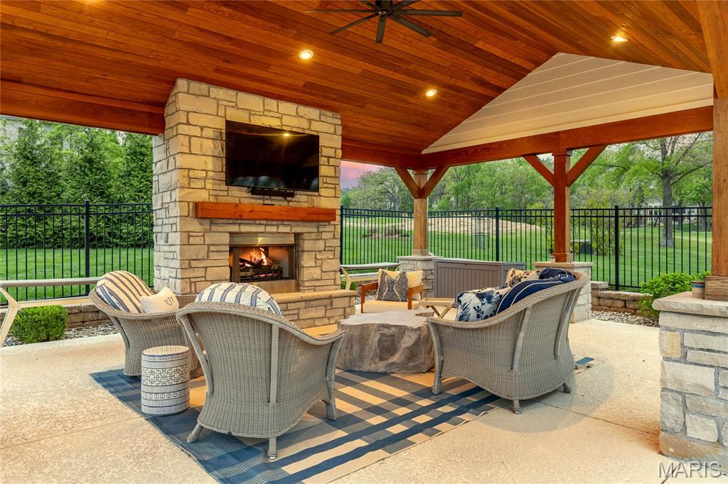 1069 Whitmoor Drive