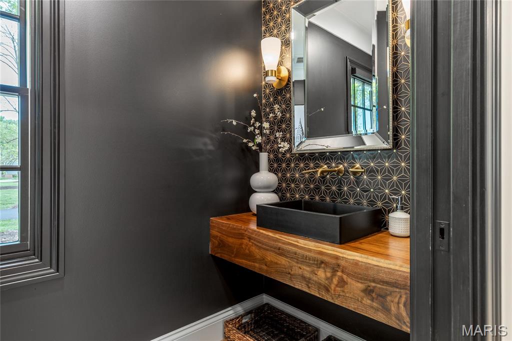 12829 Topping Acres Street