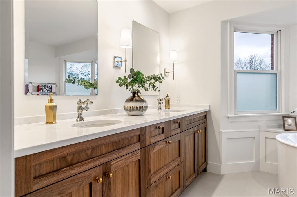 822 Town And Country Estates Drive