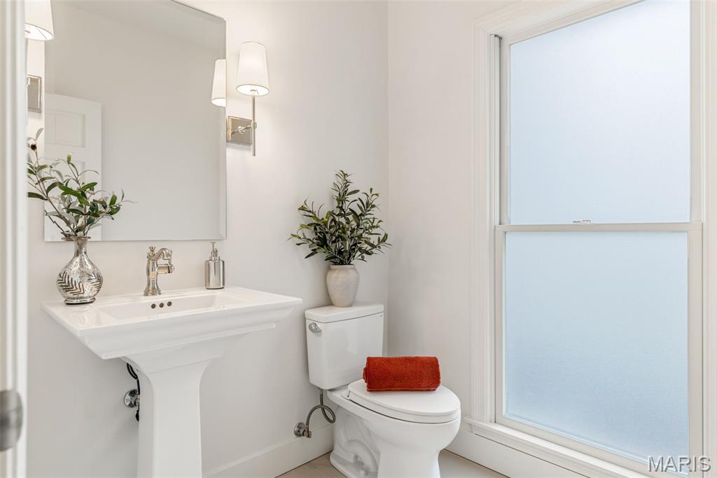 822 Town And Country Estates Drive