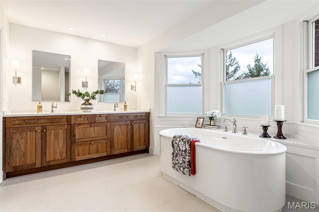 822 Town And Country Estates Drive