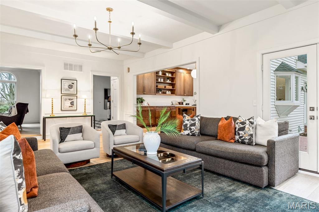 822 Town And Country Estates Drive