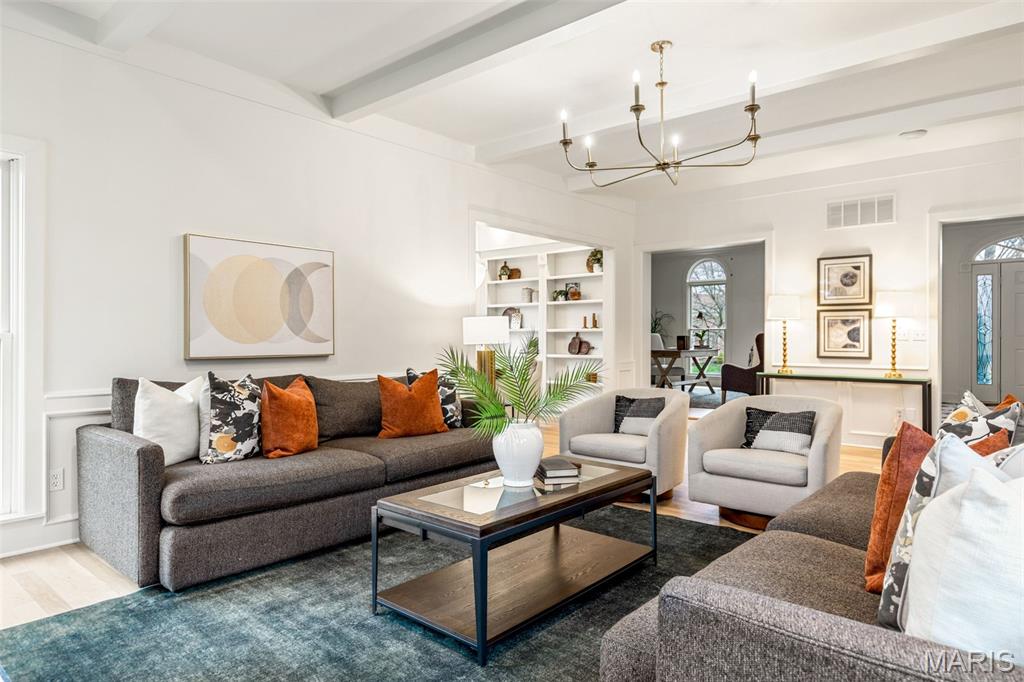 822 Town And Country Estates Drive