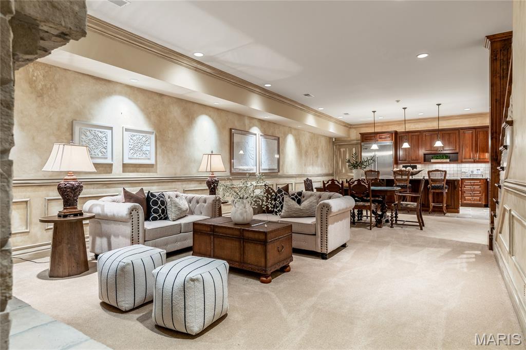 345 Coach Road