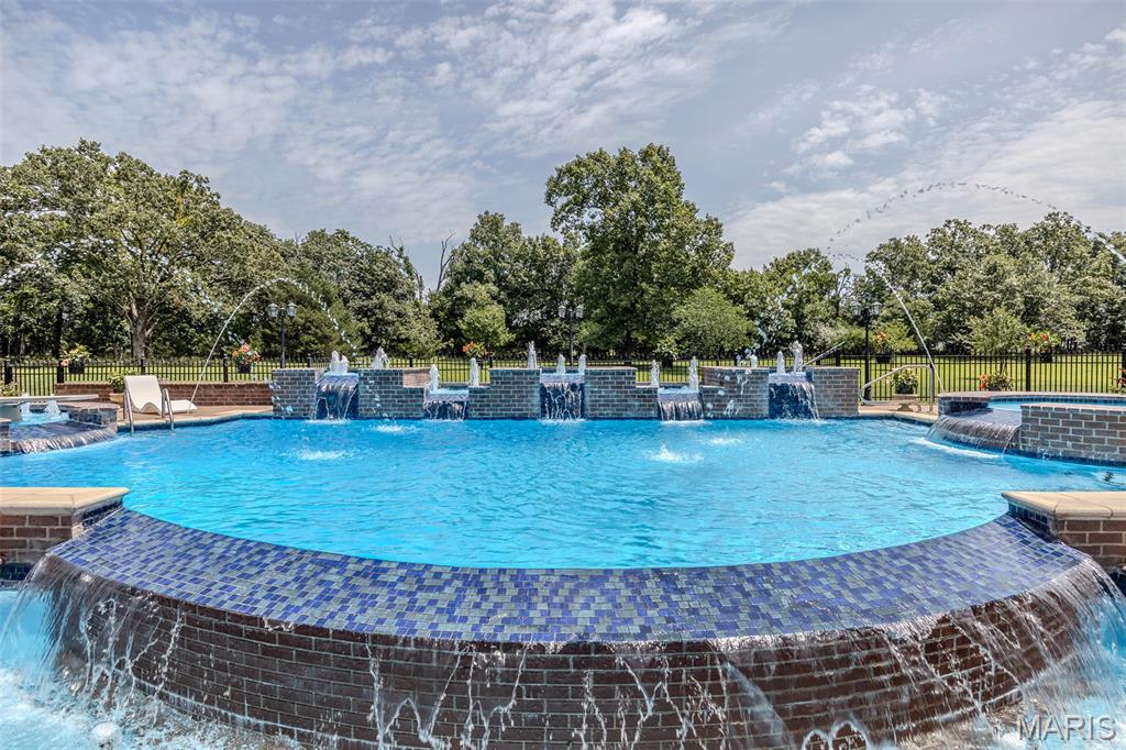 345 Coach Road