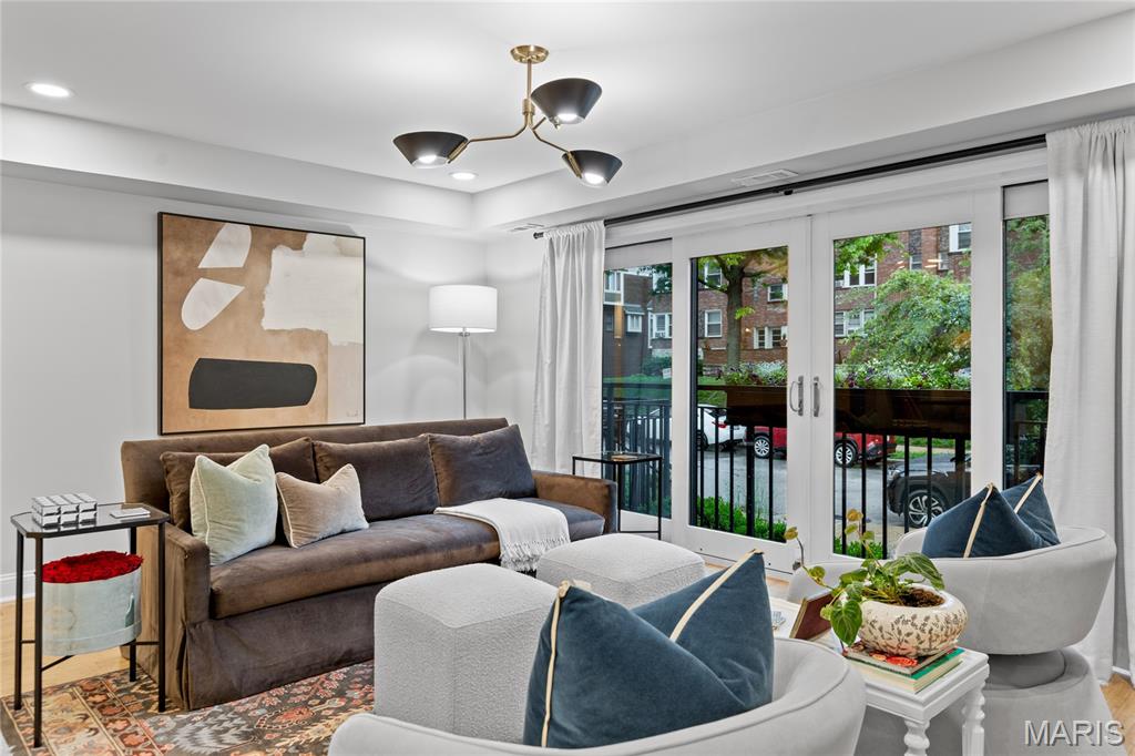 610 Forest Court Unit: 1