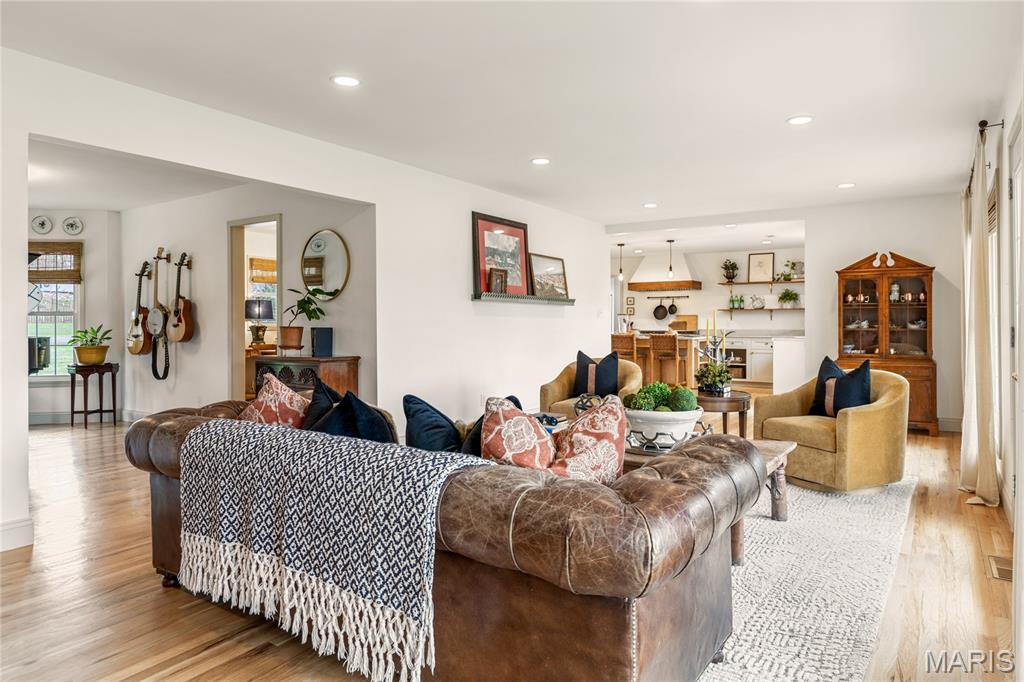 32 Weldon Spring Heights Drive