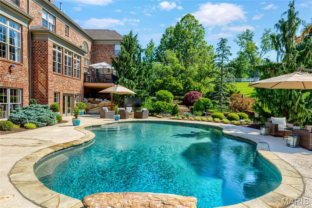 1215 Devonworth Drive