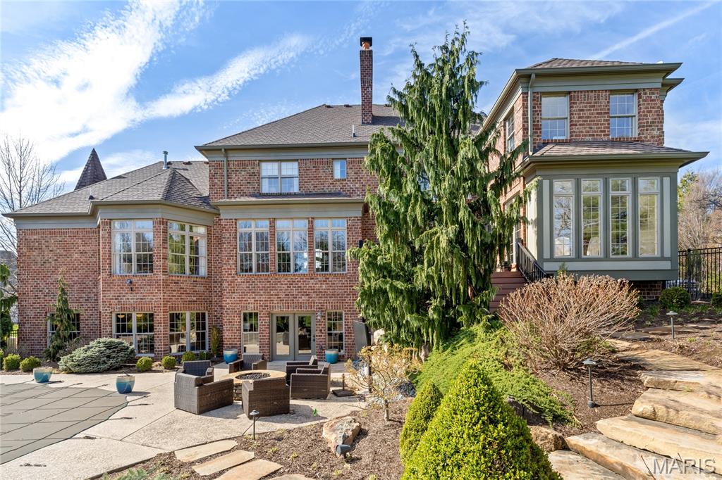 1215 Devonworth Drive