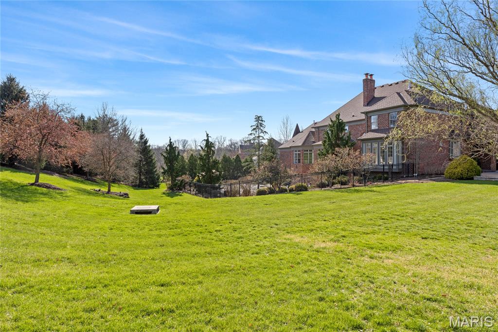 1215 Devonworth Drive