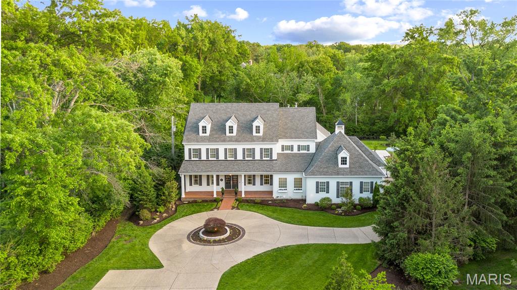 4 Colonial Hills Drive