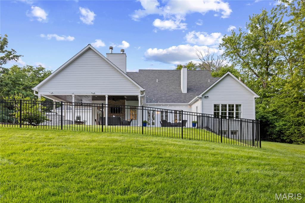 4 Colonial Hills Drive