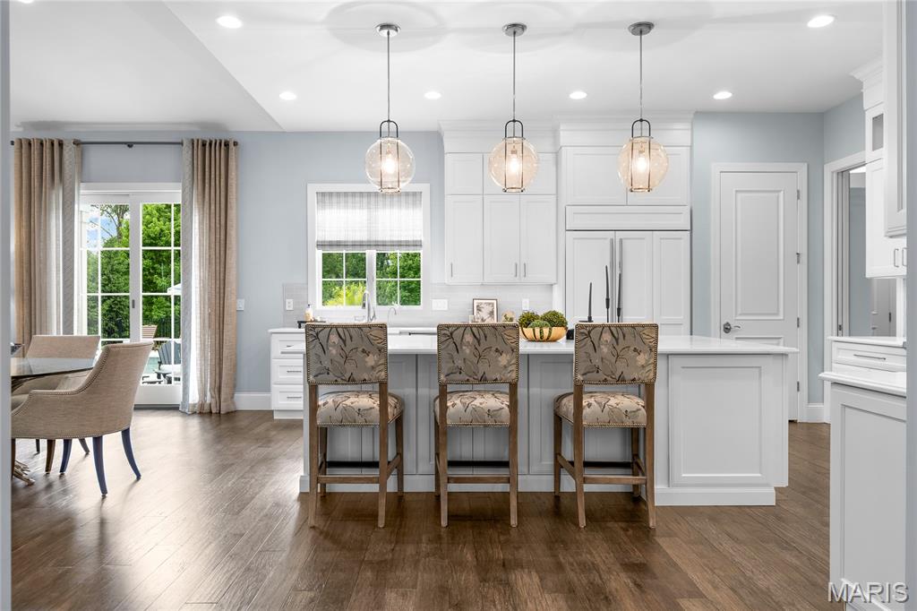 4 Colonial Hills Drive