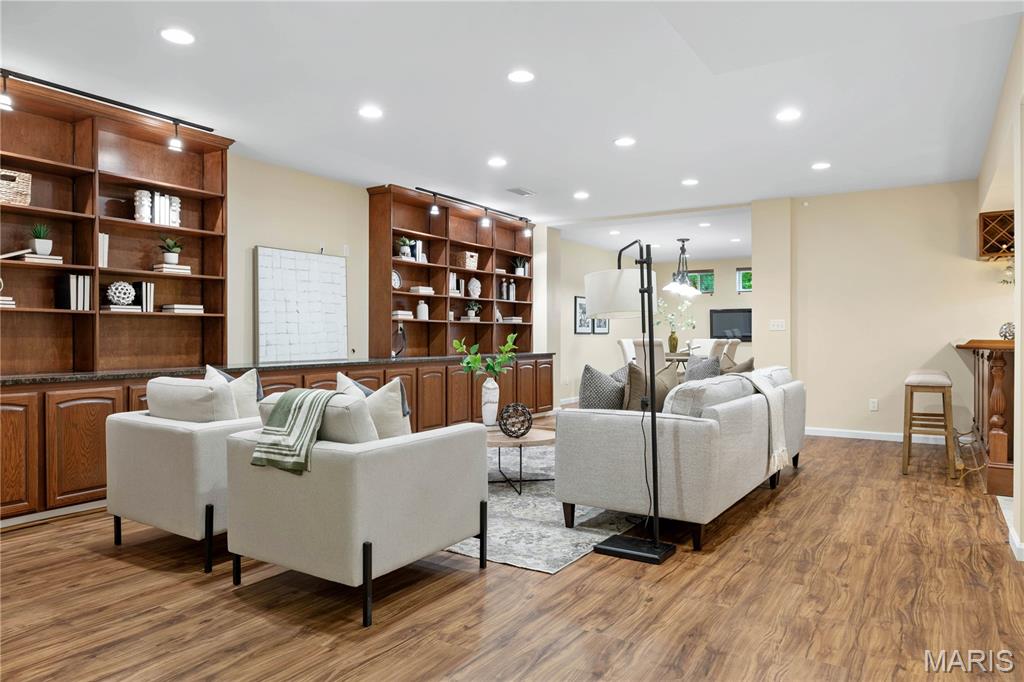 4046 Austin Drive