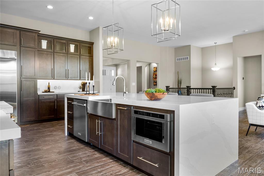 9 Keeney Creek Court