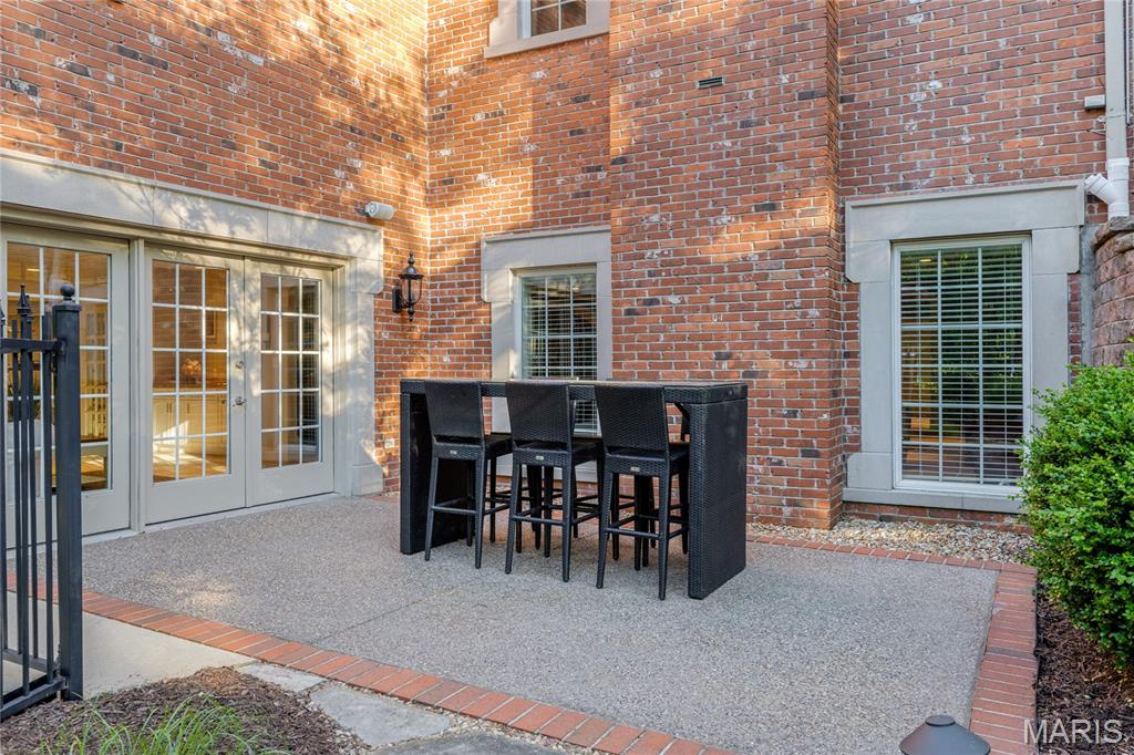 1105 Shepard Oaks Drive