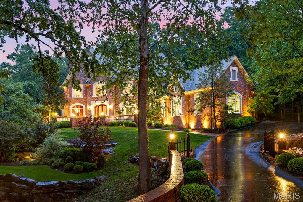 1105 Shepard Oaks Drive