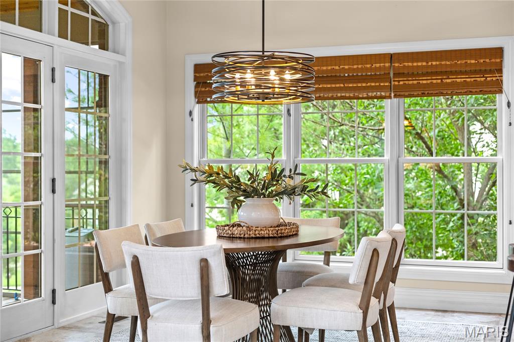 259 Meadowbrook Country Club Estate